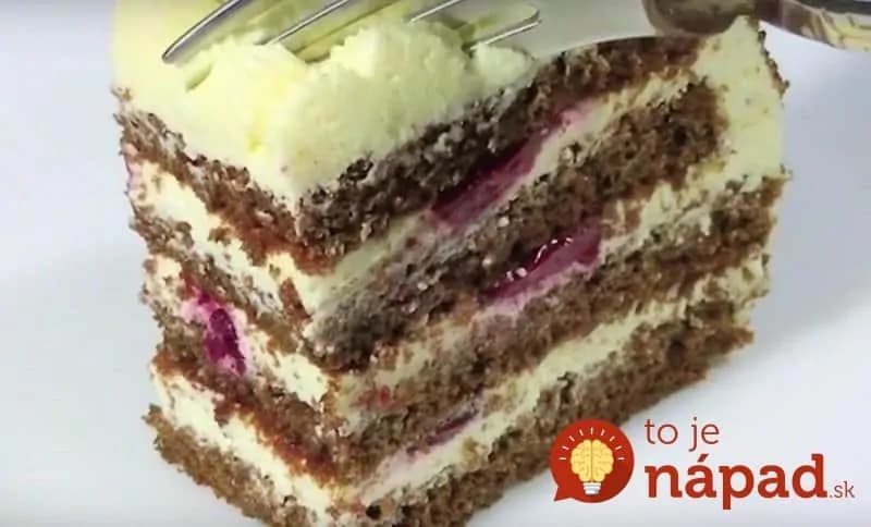 30-minútové tvarohové rezy so salkom, úplne bez múky: Keď ich nakrájate, na ostatné zákusky sa hneď zabudne!