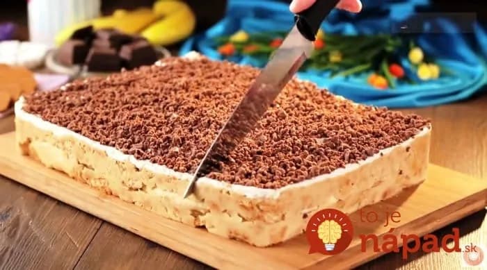 Nepečená banánová maškrta s kyslou smotanou – fantasticky chutná: Tento recept je taký jednoduchý, že zvládne aj malé dieťa!