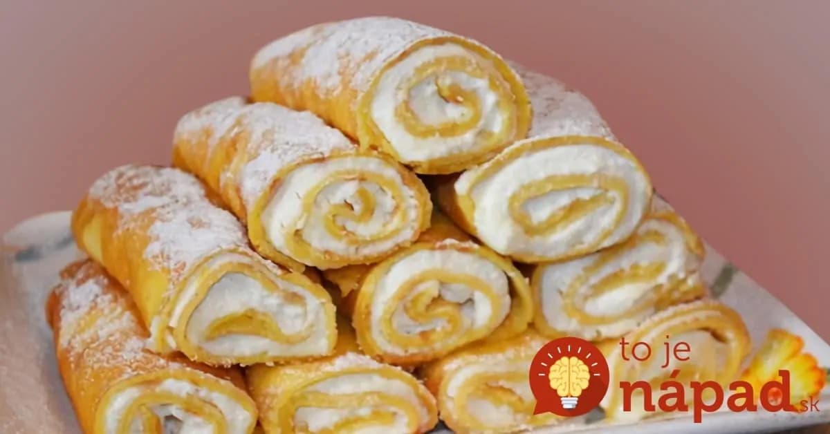 Výborný recept na palacinky z kyslej smotany, s tvarohovým krémom! Cesto je príjemne sladké a dobre sa s ním pracuje.