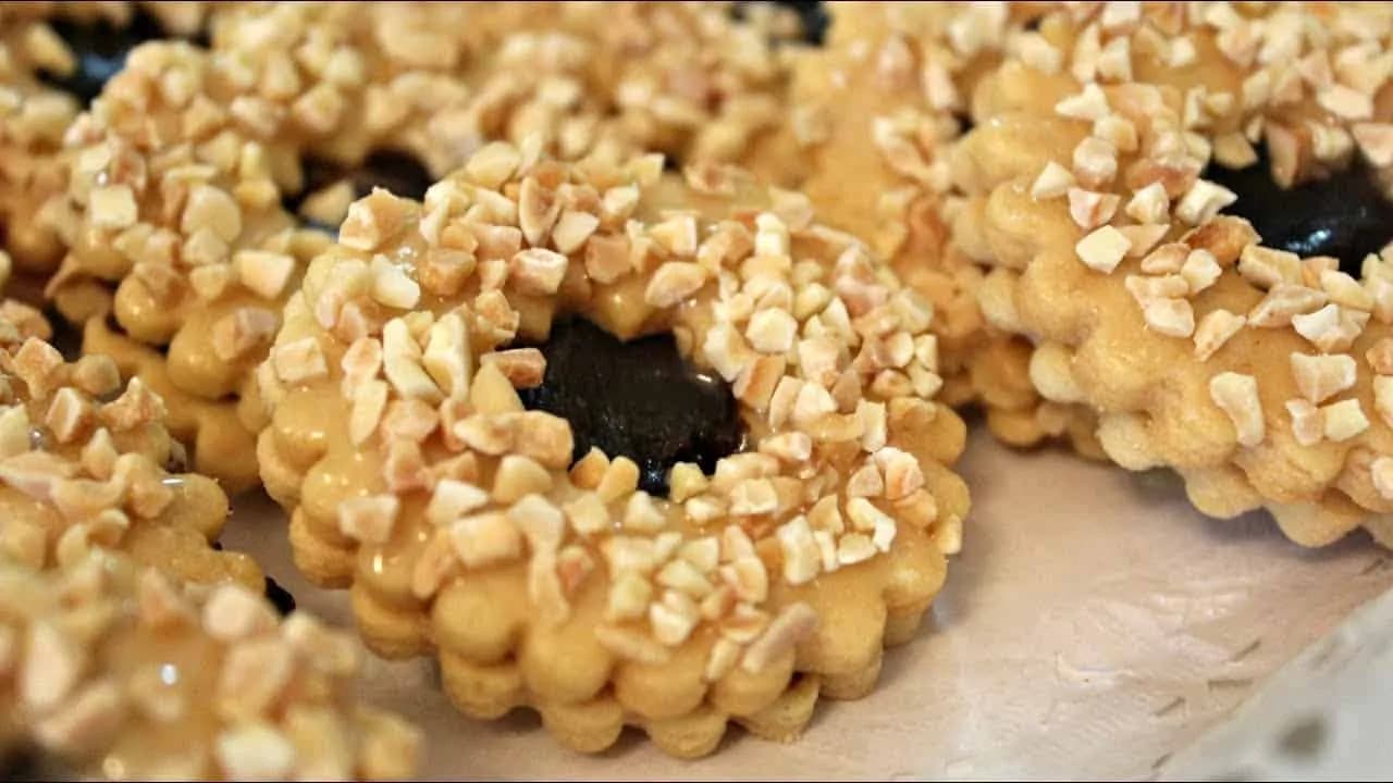 Odkedy mám recept na toto jogurtové cesto bez vajec, klasické linecké už nerobím: Venčeky z neho objednávajú aj na svadby!