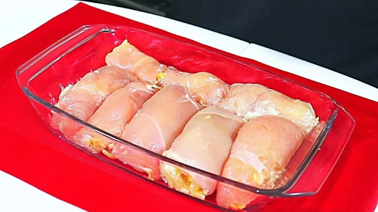 Šťavnaté kuracie závitky „Hawaj“ s ananásom a syrom: Vynikajúci obed, prekvapí aj pre náročných!