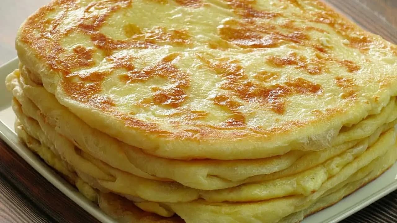 Jednoduché placky z múky a Acidka, ktoré všetci milujeme: Výborná náhrada pečiva, na grilovačku ich robím namiesto chleba!