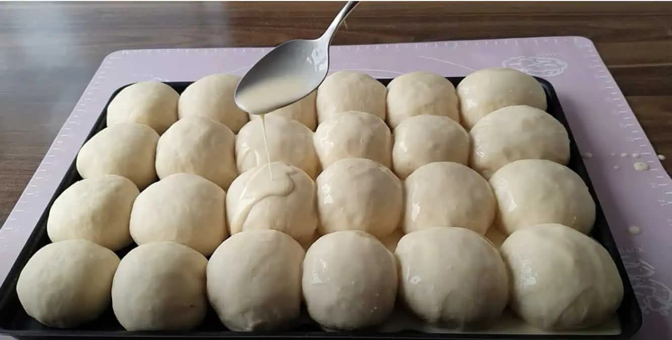 Bombastické salko buchty, ktoré nepotrebujú kysnúť a sú aj tak krásne nadýchané!