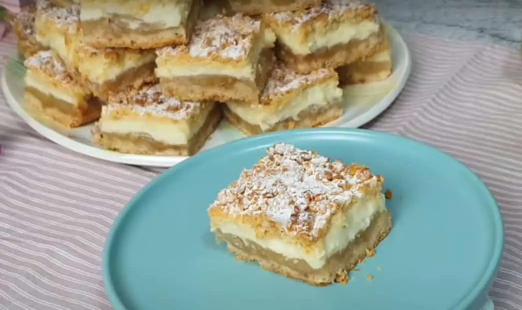 Osviežujúci strúhaný jablkový koláč s pudingom: Je taký dobrý, že z tanierov mizne rýchlosťou blesku!