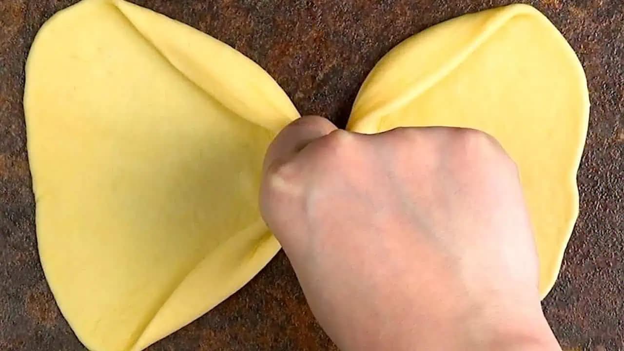Nerobte z neho len buchty alebo závin, toto je kúzelné:8 výborných nápadov s kysnutým cestom!