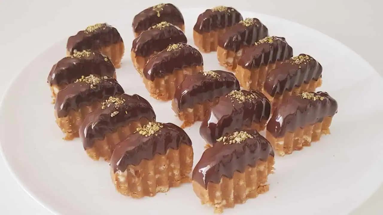 Nepečené medové koláčiky za 5 minút: Keď sú na stole, netreba už žiadne iné dezerty – fantastická chuť!