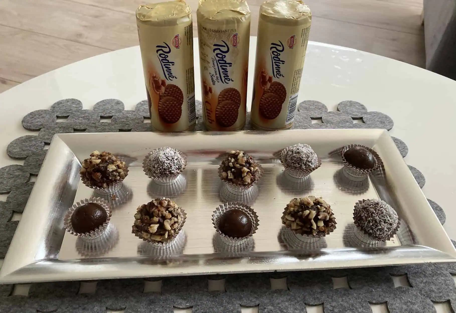 Luxusné karamelové guľôčky s vôňu kávy: Len 2 prísady na cesto, 15 minút prípravy a máte najchutnejší dezert!