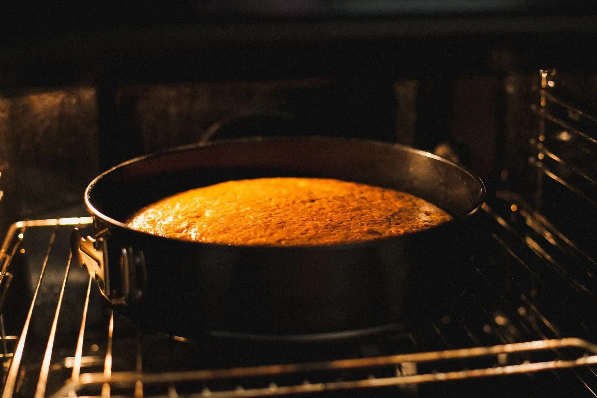 Vynikajúci a najjednoduchší korpus na TORTU – vždy sa vydarí: Môj obľúbený recept, používam ho vždy