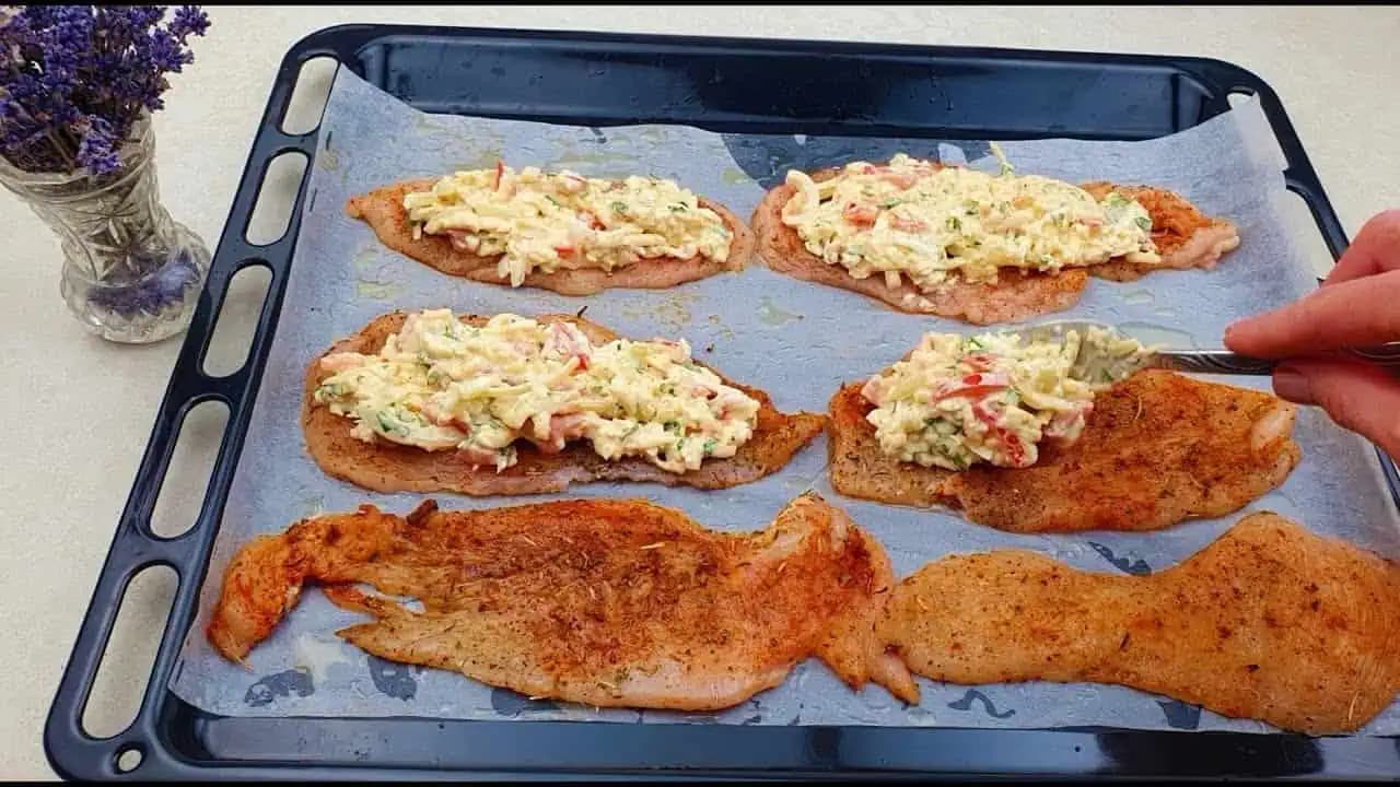 Potrite plátky mäsa touto skvelou zmesou a výborný obed je o chvíľku na stole: Netreba ani prílohu!