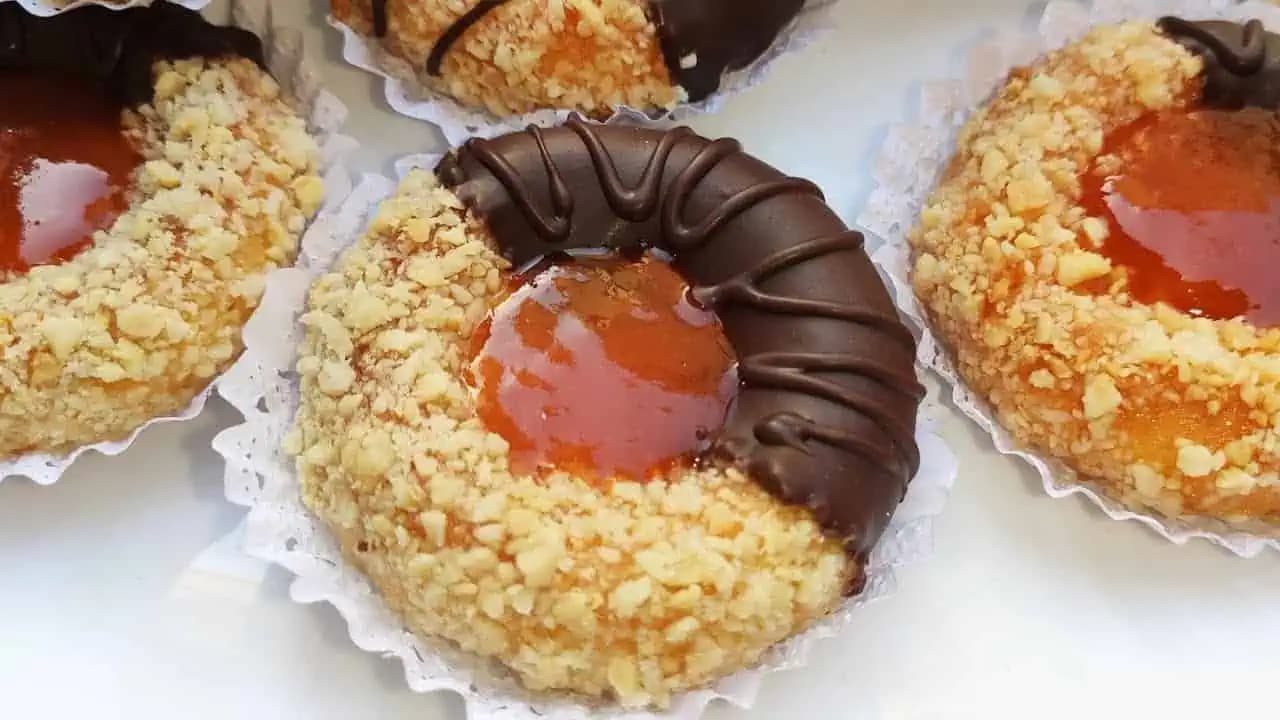 Rýchle a krehučké vanilkové kolieska s marmeládou: Na tieto koláčiky nedám dopustiť, aj 3 plechy vám budú málo!