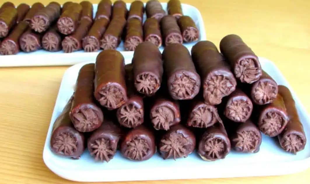 Čokoládové trubičky plnené parížskou šľahačkou: Ak milujete čokoládu, pri jedení týchto trubičiek budete v siedmom nebi!