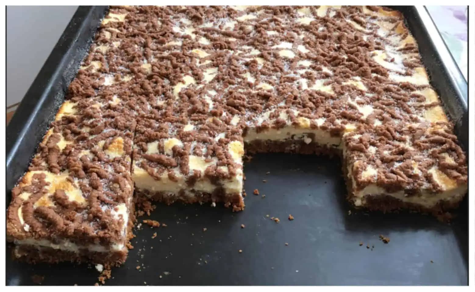 Rýchly tvarohový koláč, ktorý milujeme: Stačí 5 minút a už je prázdny plech!