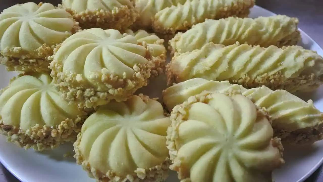 Kokosové koláčiky BEZ pečenia: Ani náhodou ich nerobím len na Vianoce, na každej oslave sa za nimi idú hostia zblázniť- top recept!