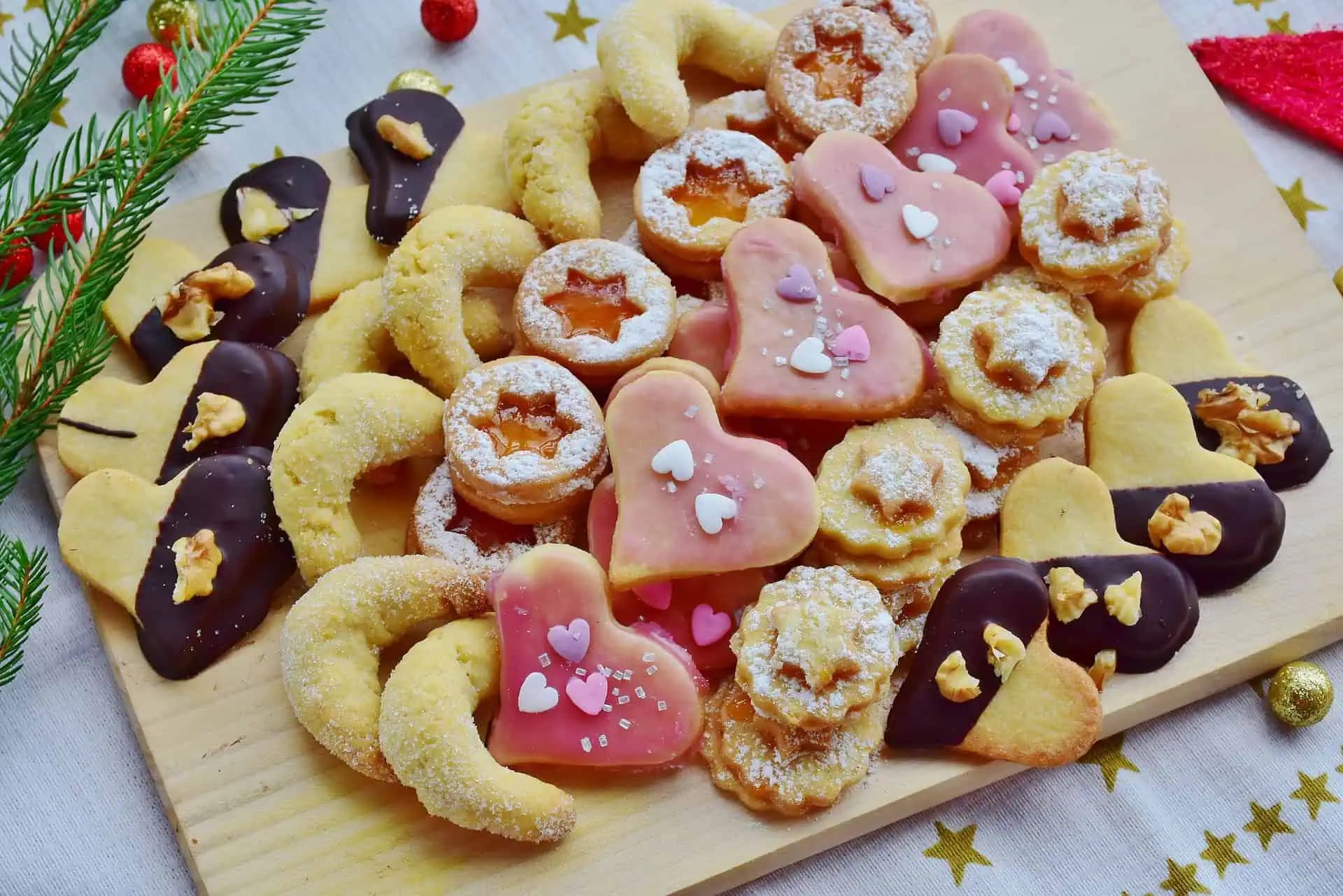 Linecké má oveľa lepšiu chuť a medovníčky nikdy nestvrdnú: Neoceniteľné trikov cukrárov (nielen) pri vianočnom pečení!