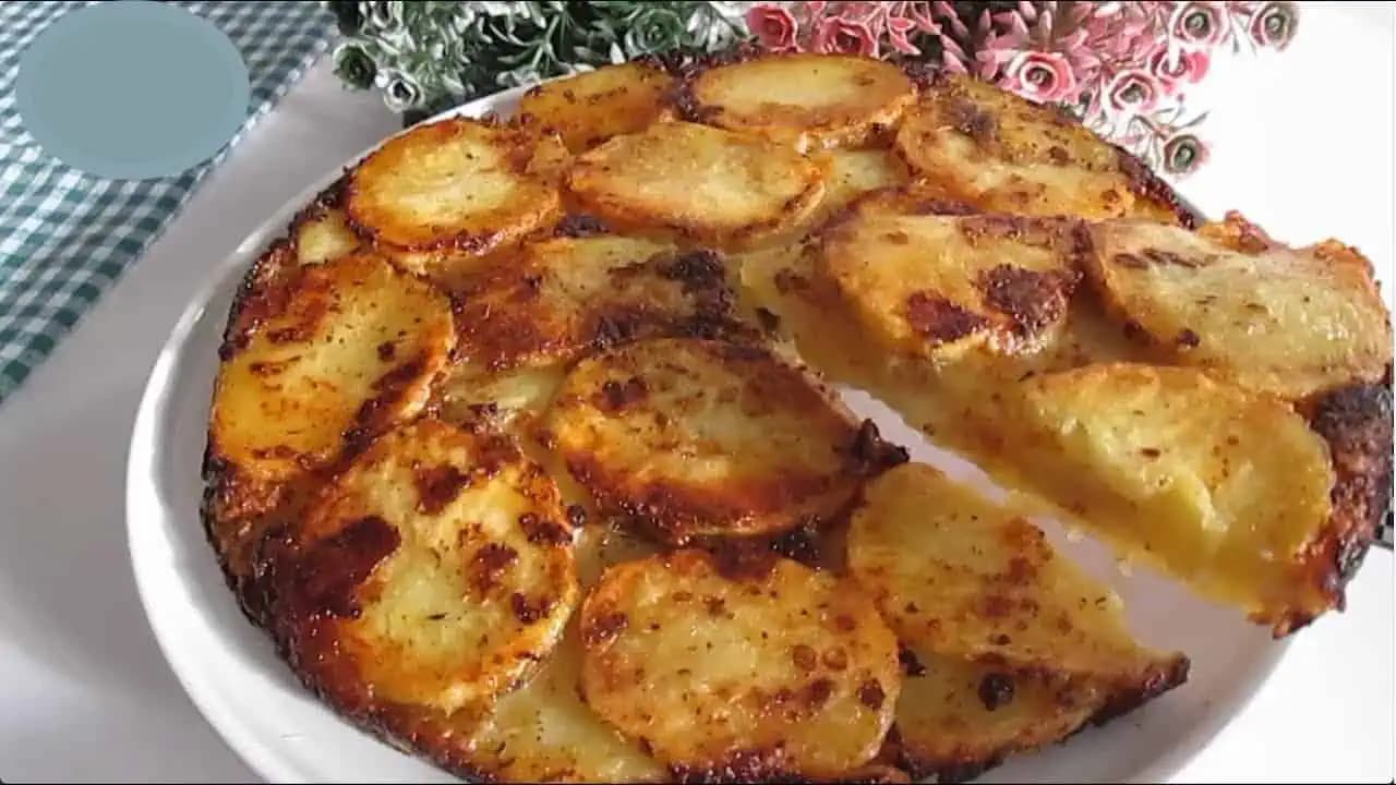 Takéto ZEMIAKY ma nikdy neomrzia: 5 minút na panvici máte hotovo – nestíhajú ani vychladnúť všetci už pýtajú dupľu!