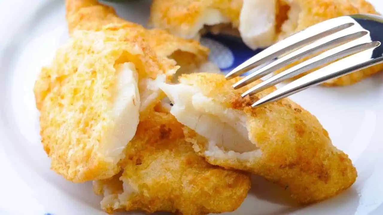 Tajný trik šéfkuchára na dokonalé VIANOČNÉ filé, ktoré sa počas vyprážania nerozpadne: TU je recept!