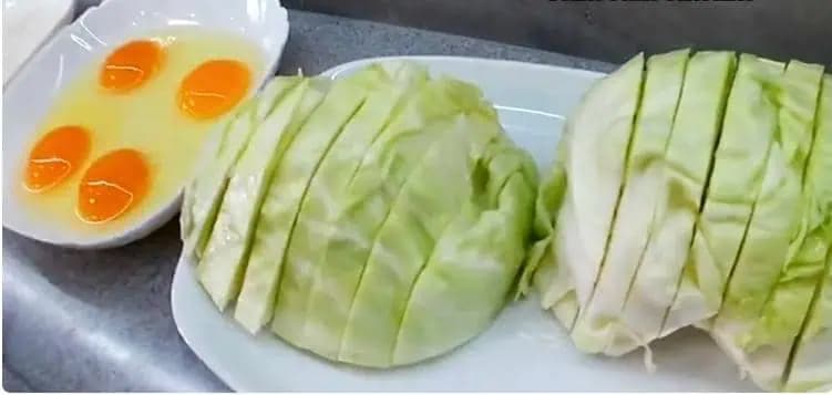 Len z kapusty, vajec a trocha múky máte za pár minút mňamku ako hrom: Stačí len dochutiť, obaliť a vysmažiť!