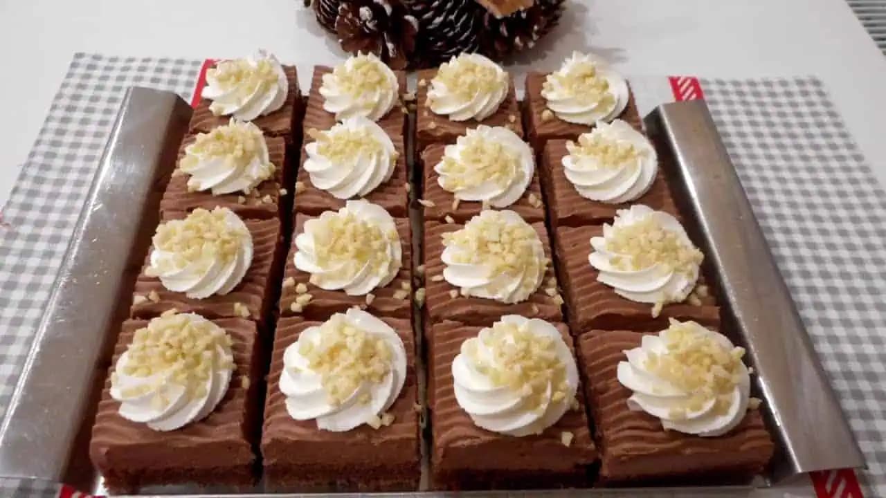 Najjednoduchšie rezy s PARÍŽSKYM krémom: Naučte sa cukrársku fintu a na krém nemusíte čakať do druhého dňa – zaručene sa vydaria!