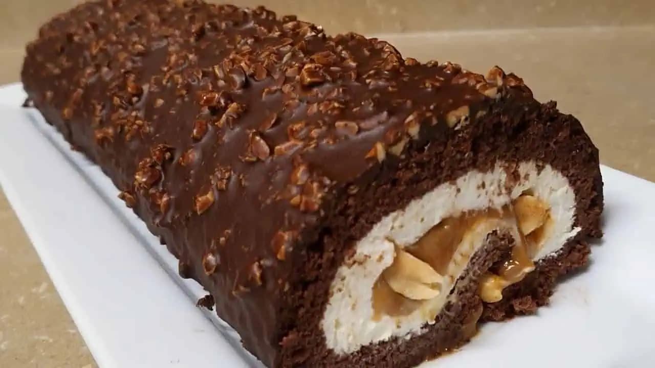Prudko návyková snickers roláda: Jeden kúsok nikdy nestačí!