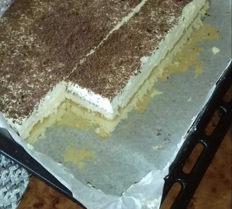 Dokonalý JABLKOVÝ krémeš s pudingom a šľahačkou:  Lepší koláč ste nikdy nejedli!