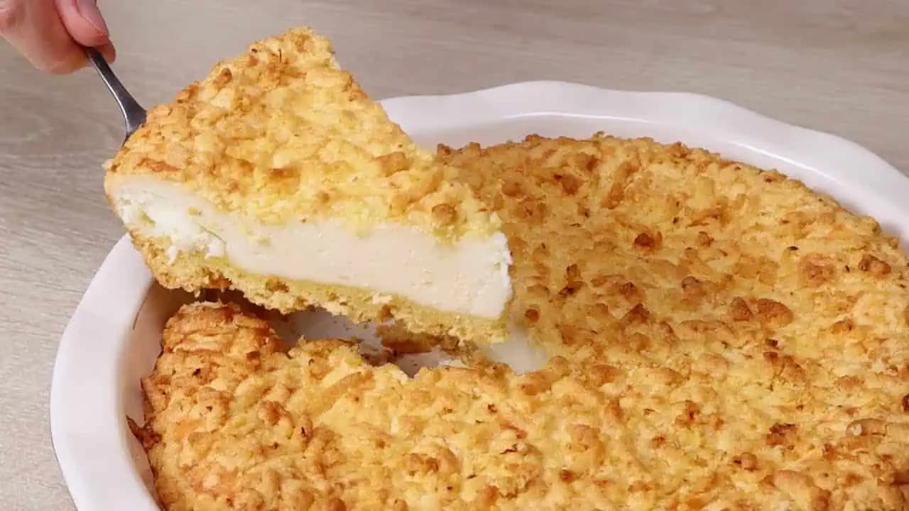 Pripravte si tento lahodný smotanový koláč: Je taký jemný, že sa úplne rozplýva na jazyku!