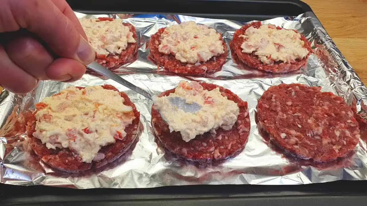 Veľmi rýchla a chutná večera z mletého mäsa: Potrebujete len 5 surovín a večera je na stole raz dva!