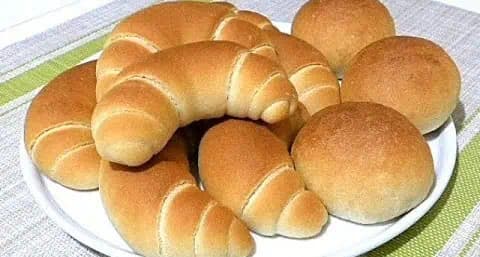 Famózne domáce rožky a žemličky: Niet nad vôňu a chuť čerstvo upečeného pečiva!
