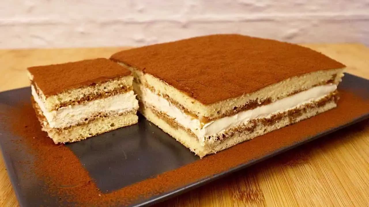 Lahodná a jednoduchá tiramisu torta: Máte ju hotovú za 20 minút a je taká dobrá, že nebudete stíhať krájať!