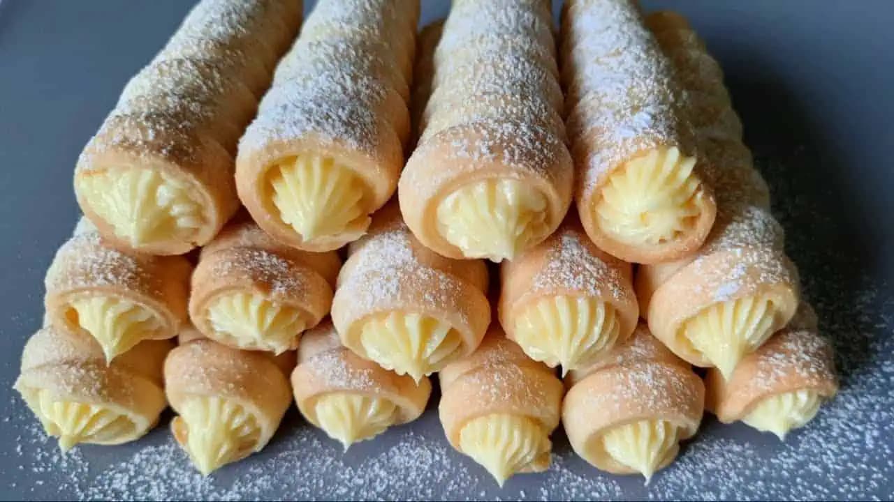 Najjemnejšia pochúťka na svete: Krehké trubičky plnené fantastickým krémom!