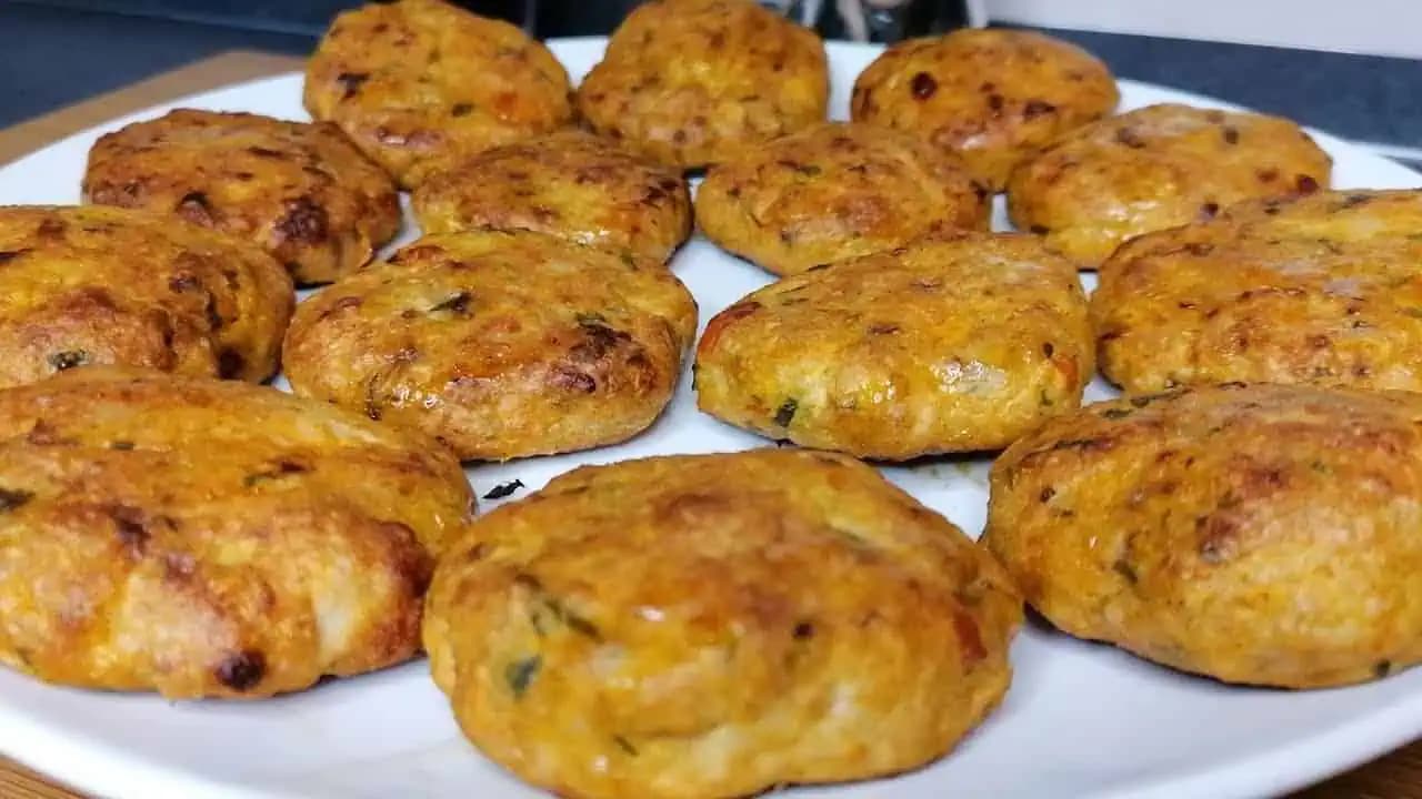 Lahodné kuracie kotlety: Ak máte doma kuracie prsia, neváhajte a vyskúšajte tento skvelý recept!