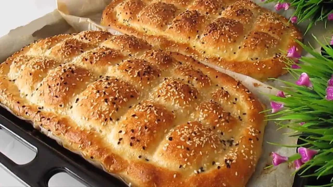 Cesnakový posúch, ktorý milujeme: 20 minút a máte najchutnejšie domáce pečvo, robím aj namiesto chleba!