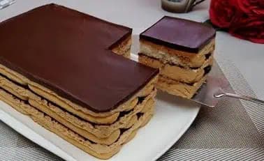 Jednoduchý nepečený dezert z dlhých piškót: LEPŠÍ ako tiramisu a hlavne ho pripravíte za 15 minút!