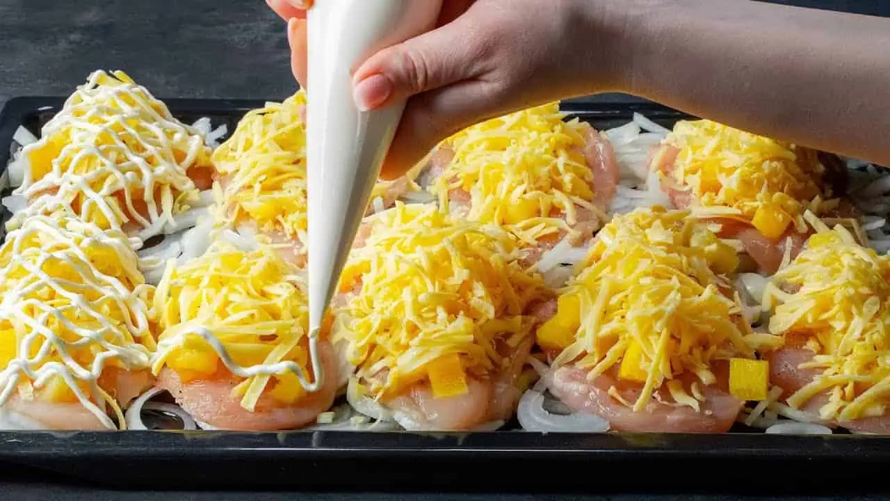 Mäkké a šťavnaté mäsko na francúzsky spôsob: Ideálny recept ak chcete jednoducho a dobre navariť!