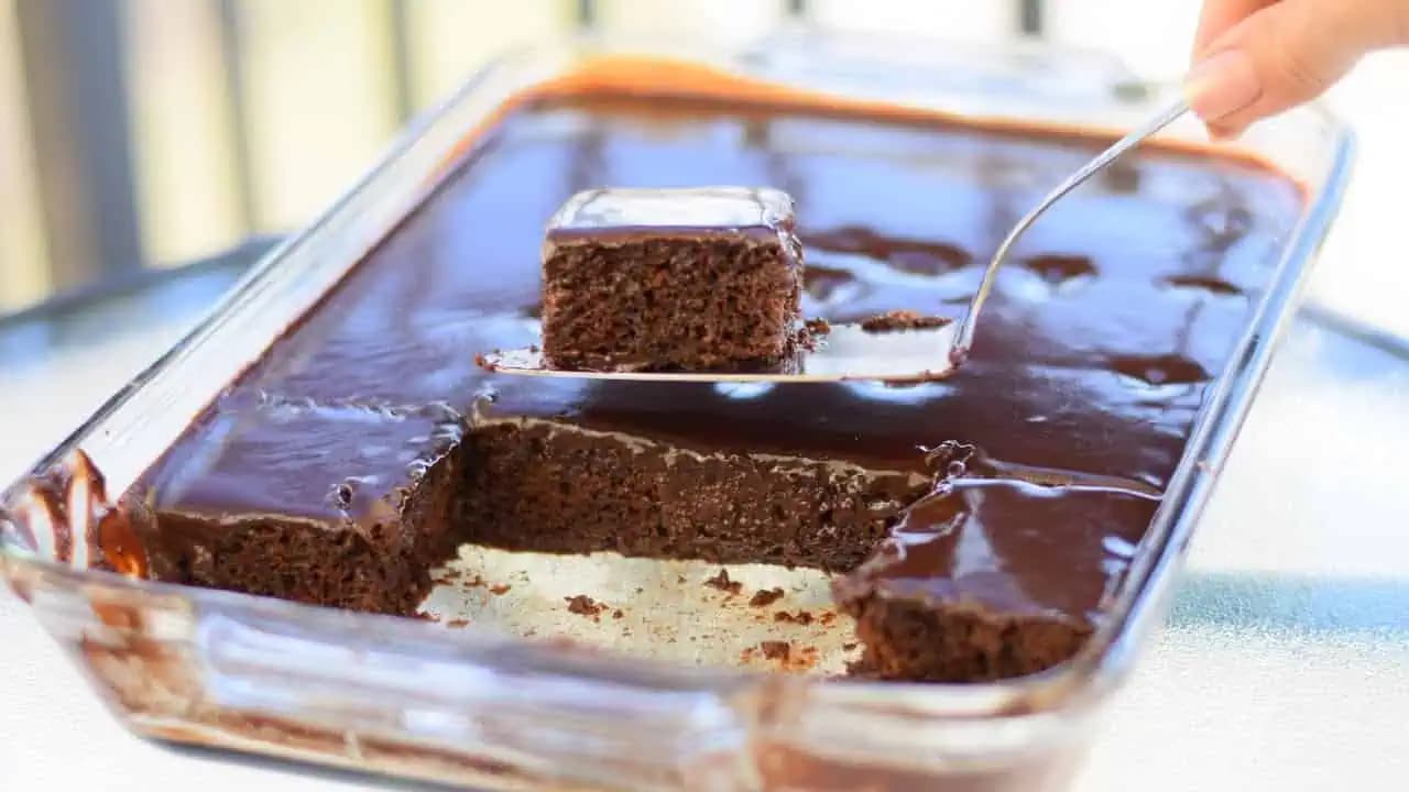 MOKRÝ KOLÁČ s nutellou, ktorý sa len topí v ústach:  30 minút a najlepší ČOKO dezert pod slnkom!