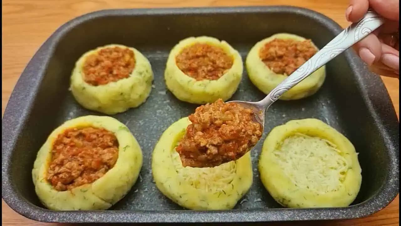 Rýchly obed zo zemiakov a mletého mäsa: Výborná kombinácia a jednoduchý recept, vďaka ktorému vykúzlite skvelé jedlo!