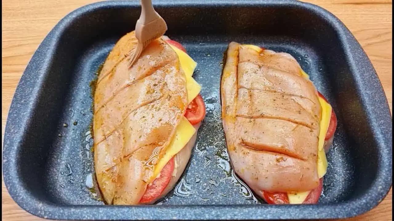 Výborný FIT recept na plnené kuracie prsia: Stačí ich len rozkrojiť, naplniť a výborný obed je hneď na stole + príloha!