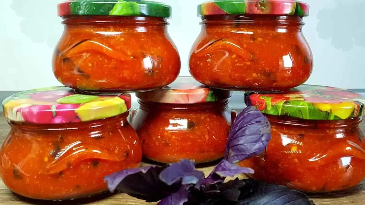 Dokonalá zeleninová omáčka na zimu: Bez zbytočných konzervantov, perfektná k mäsu a máte ju vždy poruke!