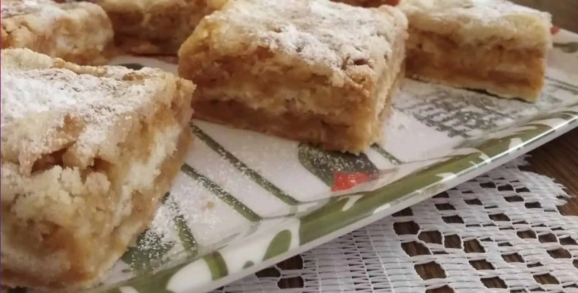 Čarovný jablkový koláč z hrnčeka: Najlepší jablkový koláč, aký som kedy skúsila, pripravený bez roboty!