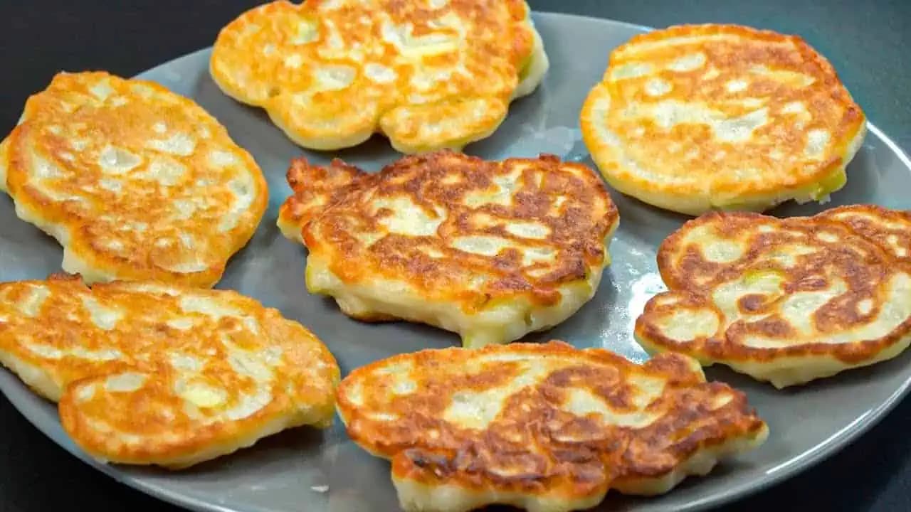 Lahodné jablkové lievance bez vajec: Tieto chutné raňajky máte za pár minút na stole!