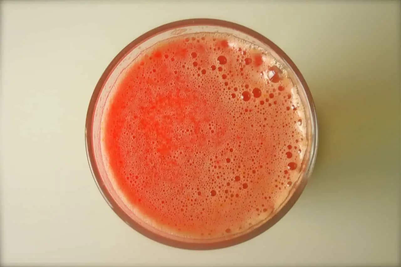 Zdravá jablkovo-mrkvová šťava: Je úplne BEZ KONZERVANTOV a chutí vynikajúco – deti ju milujú!