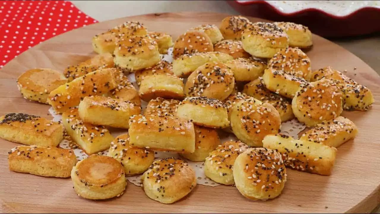 Budete prekvapení, keď zistíte, čo som dala do cesta: Rýchle slané KOLÁČIKY bez čakania, rozplývajú sa v ústach!