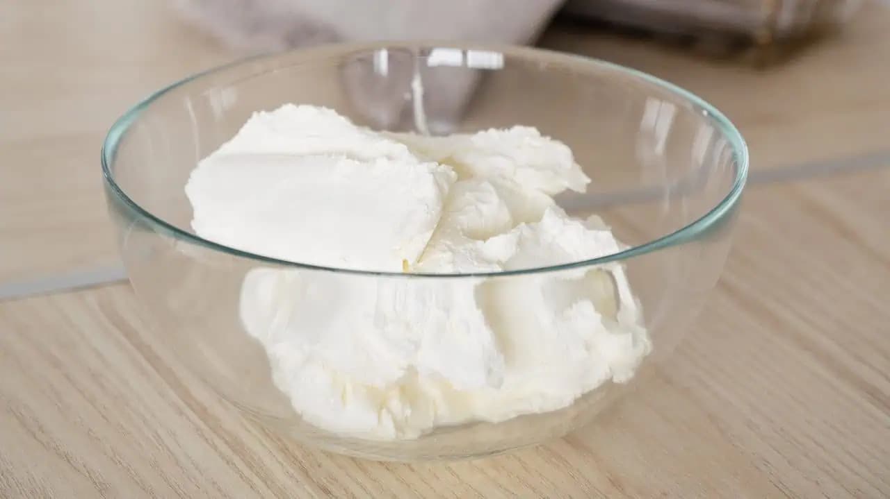 Teraz to zvládne každý: Jednoduchý recept na domáci smotanový syr!