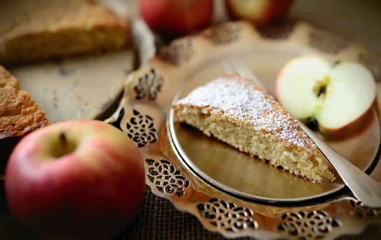 Magická jablčná torta: Prekvapte svoje chuťové receptory sladkou jablčnou náložou!
