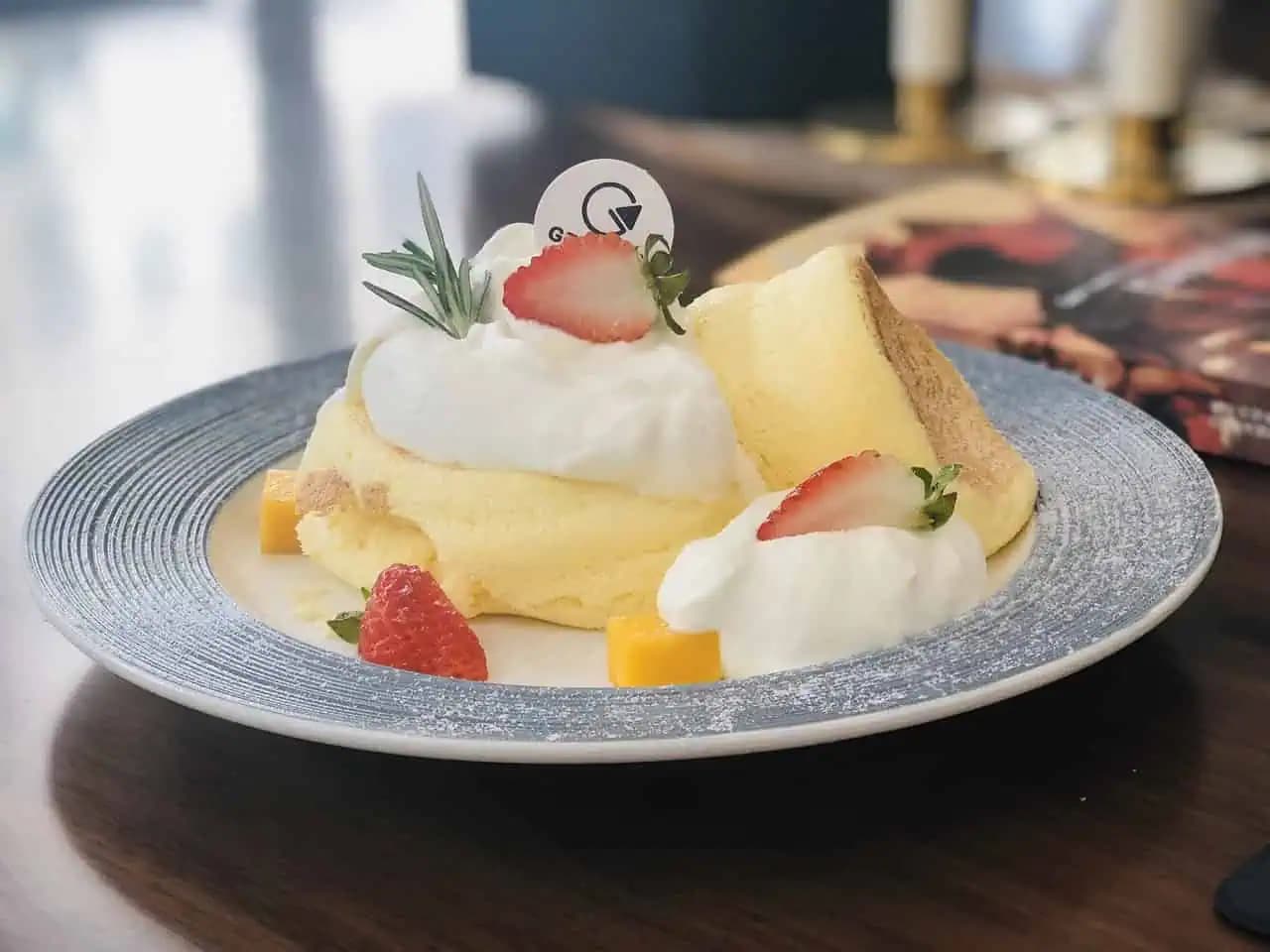 Nadýchané a mimoriadne chutné palacinky: Jednoduchá a lacná domáca palacinka bez pridania prášku do pečiva!