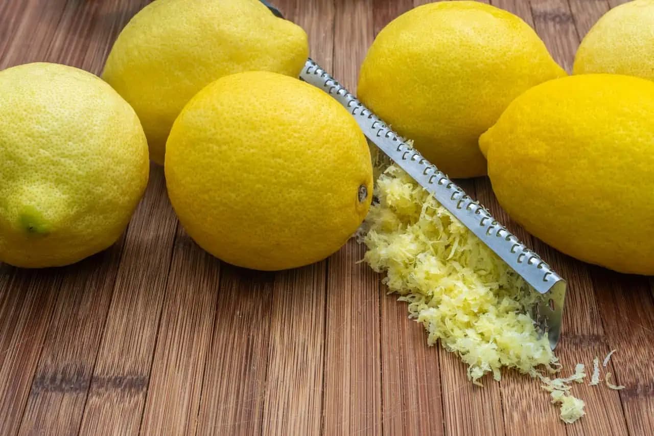 Citrónové šupky nevyhadzujte: Toto tajomstvo pozná málokto, ale je to perfektná vec!