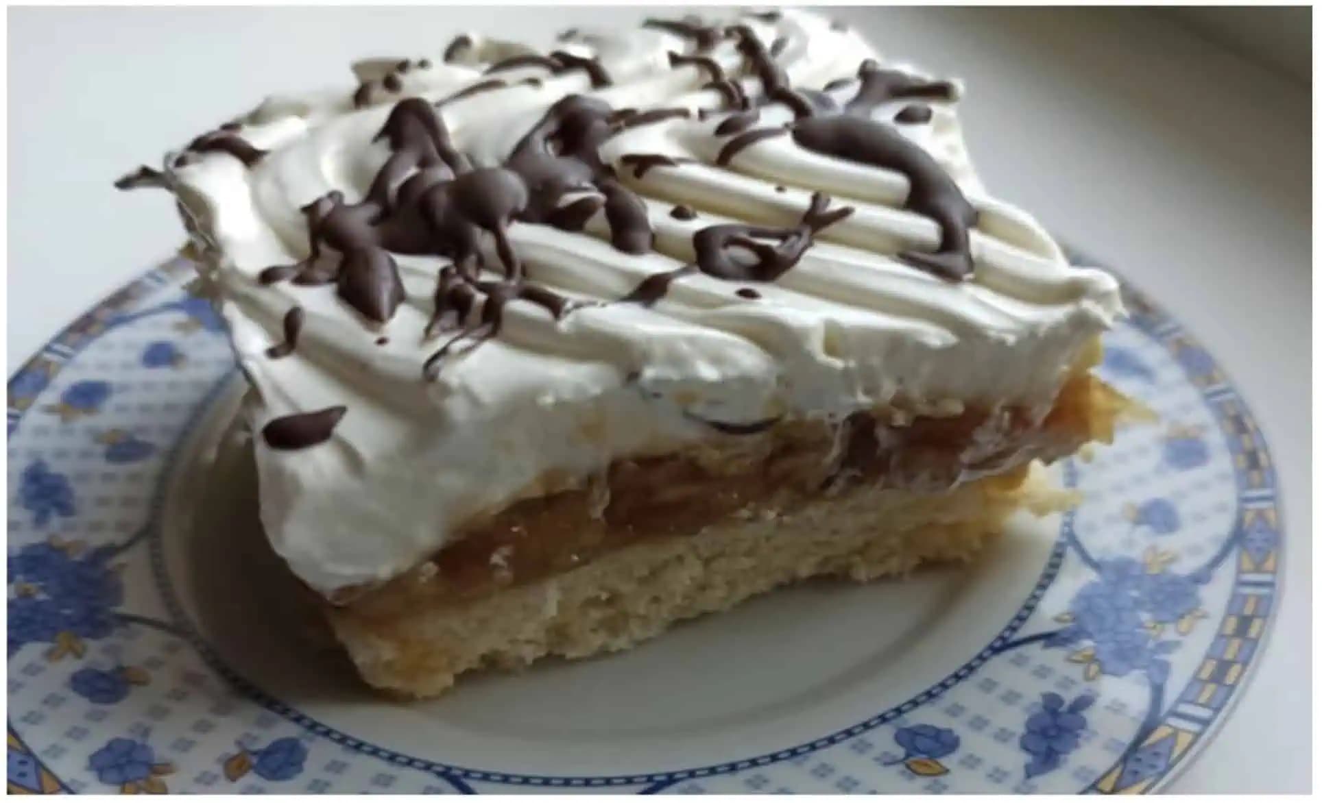 Jablkový LUXUS: Neopísateľne chutný koláč s jabĺčkami a tvarohovou šľahačkou!