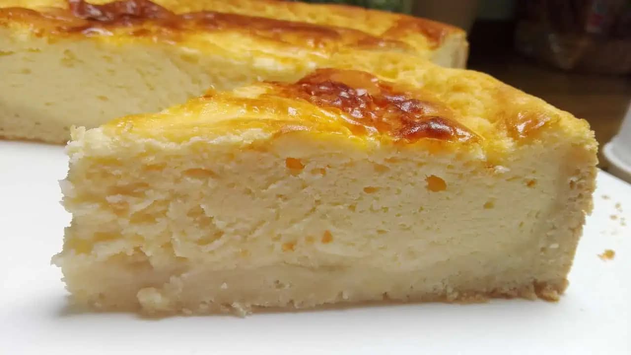 Keď nemám čas, pripravím tento dezert len zo štyroch ingrediencií a za 5 minúty prípravy: Lacný, nenáročný a chutný dezert bez múky!
