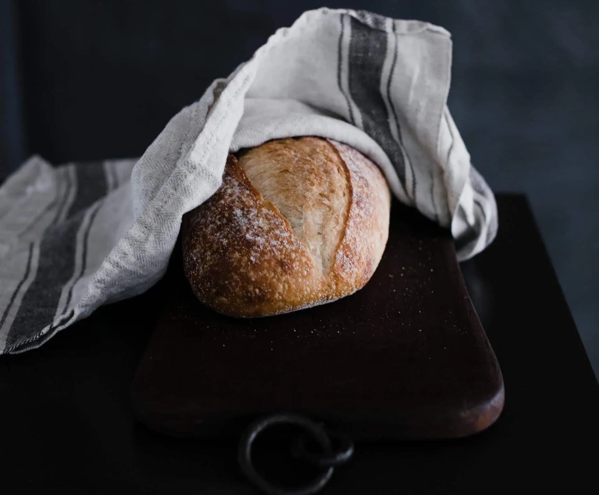 Prestaňte kupovať chlieb: Urobte si nadýchaný vidiecky chlieb podľa tohto receptu!