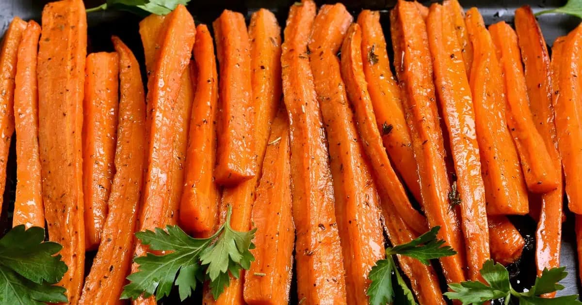 Nebesky chutná pečená MRKVA na cesnakovom masle: Táto príloha chutí lepšie ako HRANOLKY!