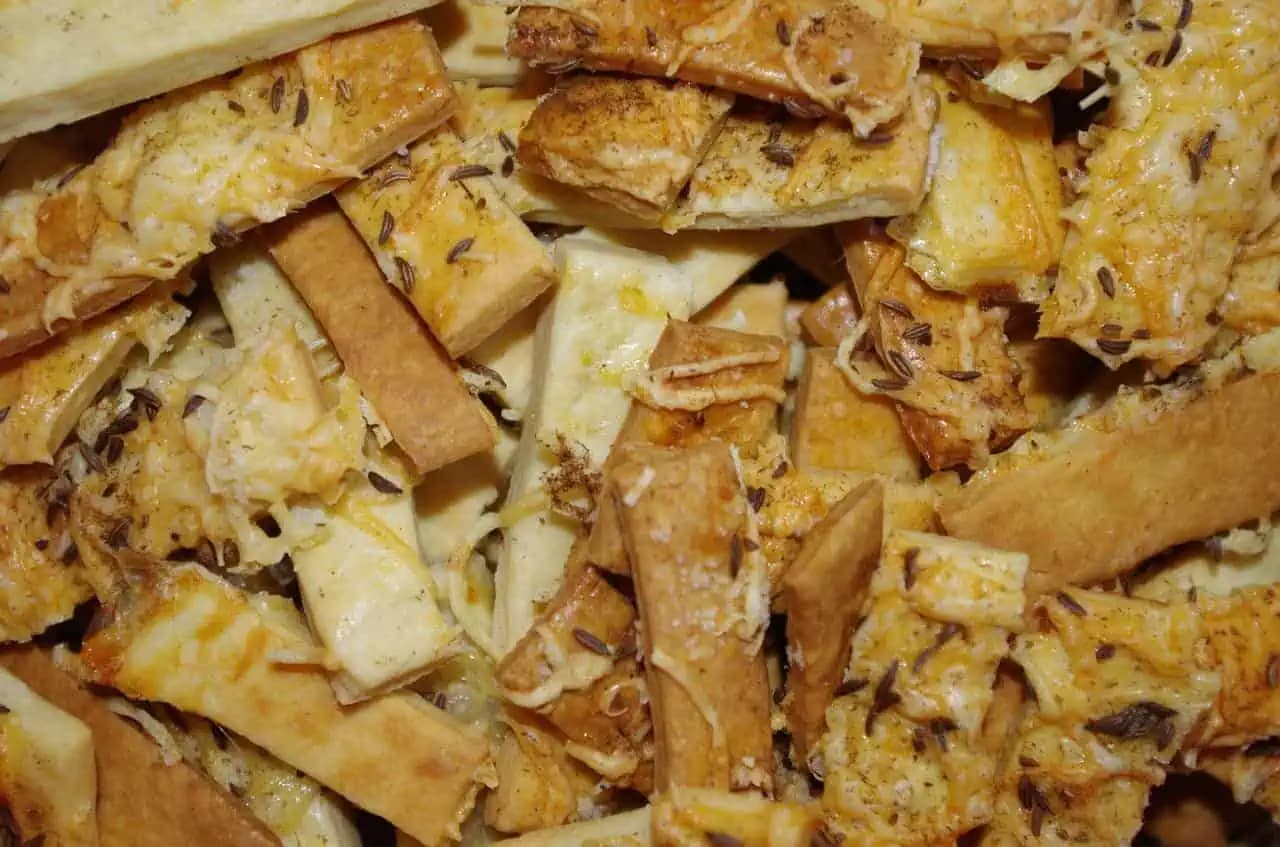 Jednoduché syrové tyčinky hotové za pár minút: Keď ich dám na stôl, zmiznú rýchlosťou blesku!